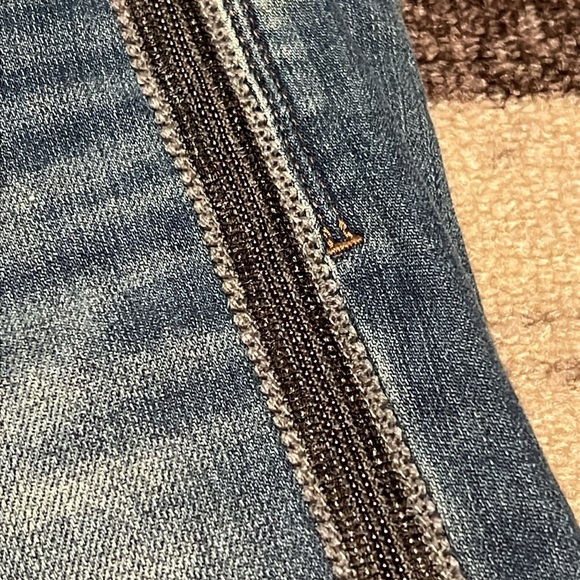 White House Black Market Girlfriend embellished crop jeans Size 6 - Picture 3 of 12